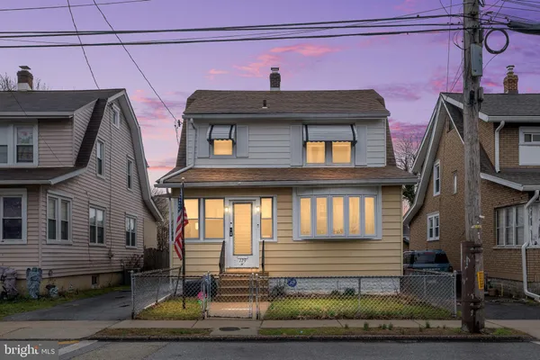 $145,000 | 129 West Laughead Avenue, Marcus Hook, PA 19061