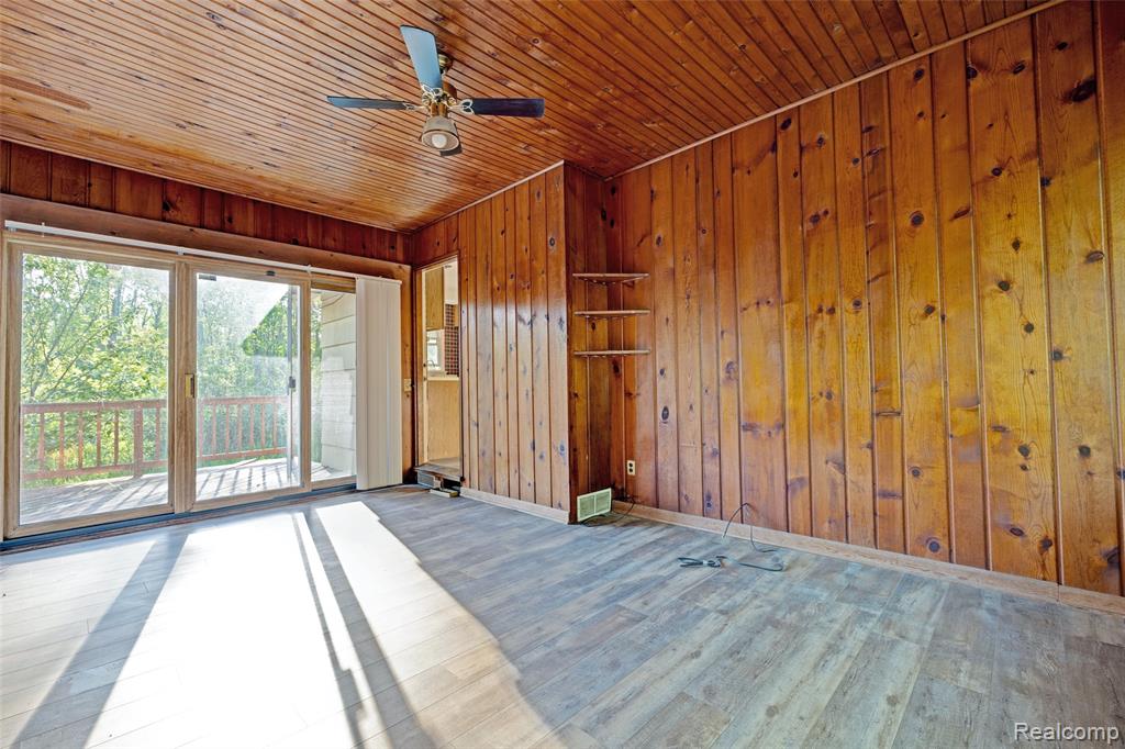 5890 Grange Hall Road Holly, MI 48442 - Photo 17 of 67