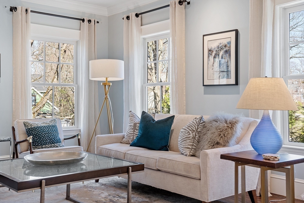 5 Castle Road Lexington, MA 02420 - Photo 6 of 41