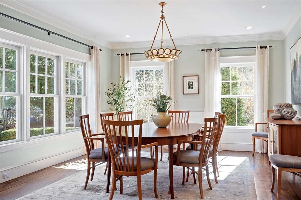 5 Castle Road Lexington, MA 02420 - Photo 7 of 41