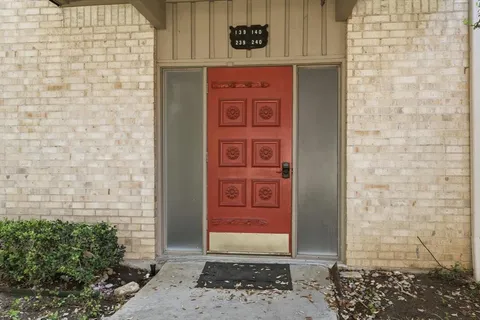 $199,000 | 4320 Bellaire Drive South, Unit 240W, Fort Worth, TX 76109
