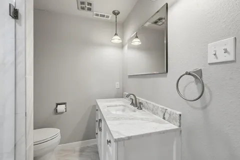 $199,000 | 4320 Bellaire Drive South, Unit 240W, Fort Worth, TX 76109
