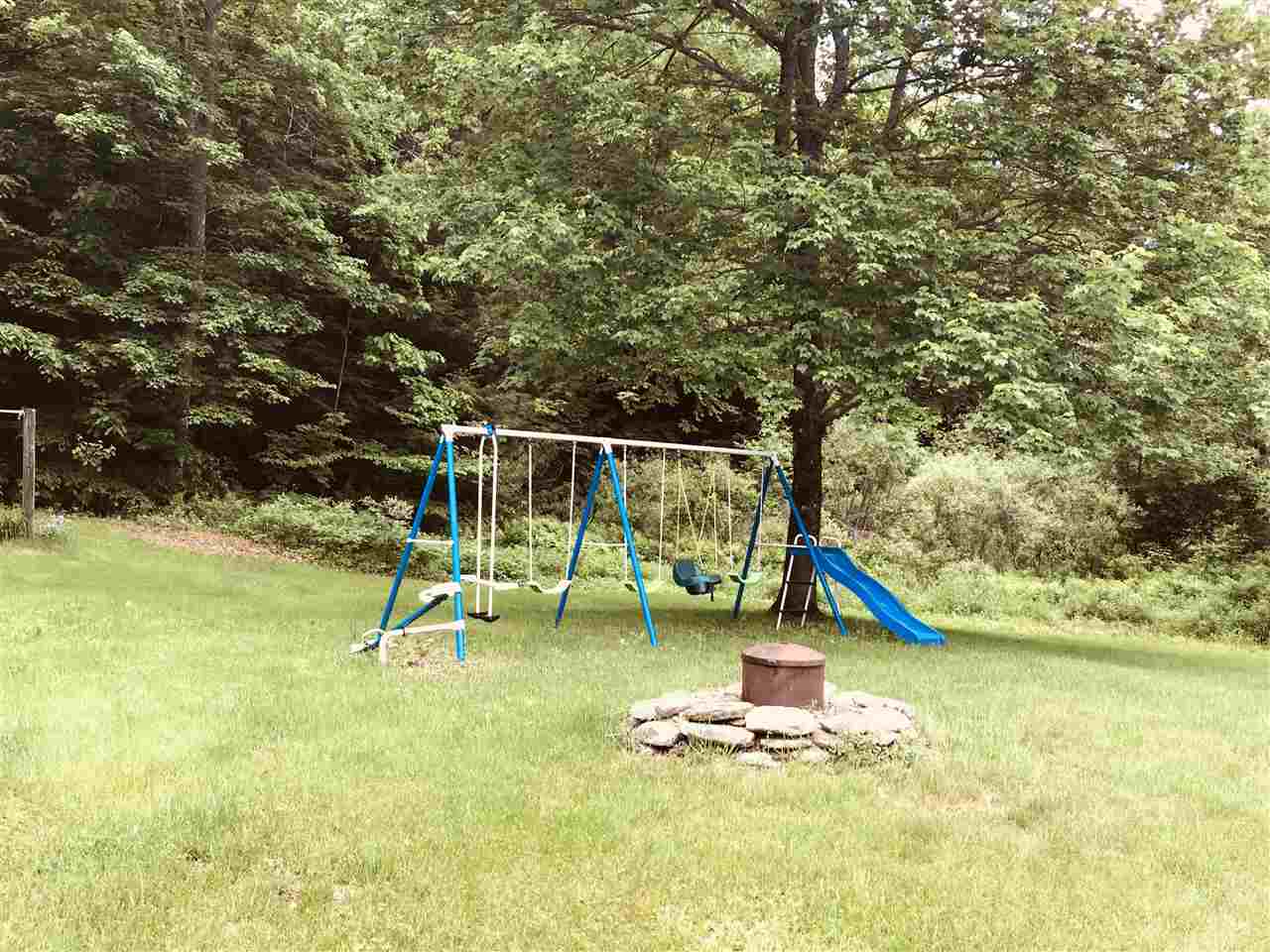 54 Holbrook Road Whitingham, VT 05342 - Photo 4 of 31