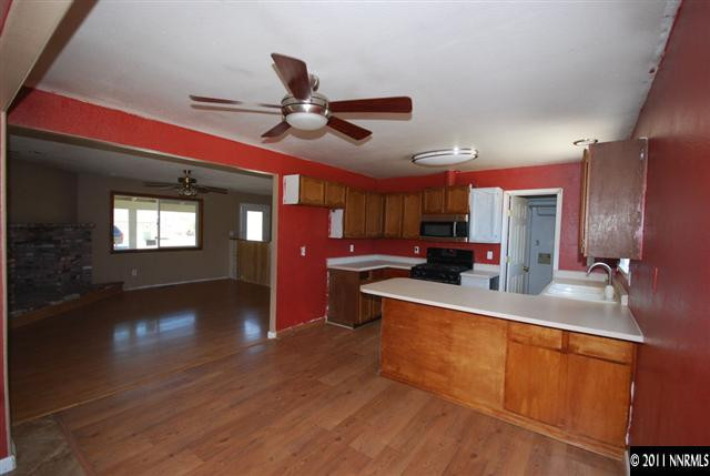 11845 Deodar Way Reno, NV 89506 - Photo 6 of 13 Photo 6
