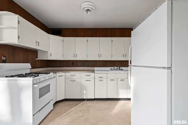 $98,900 | 3416 South Lincoln Avenue, Springfield, IL 62704