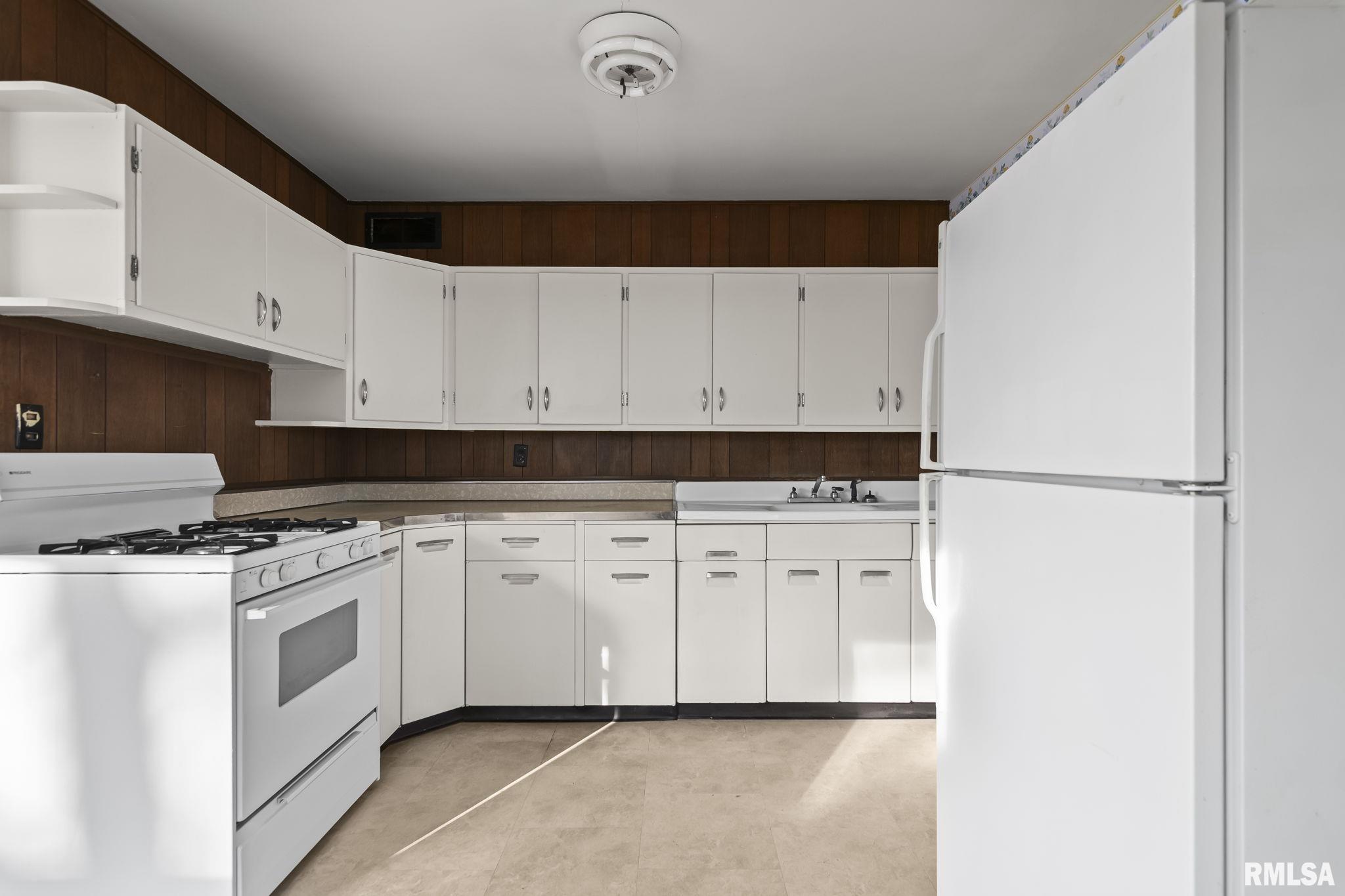 3416 South Lincoln Avenue Springfield, IL 62704 - Photo 11 of 32