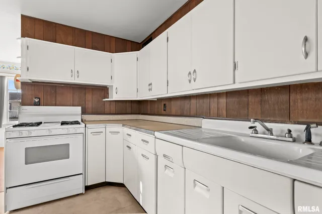 $98,900 | 3416 South Lincoln Avenue, Springfield, IL 62704