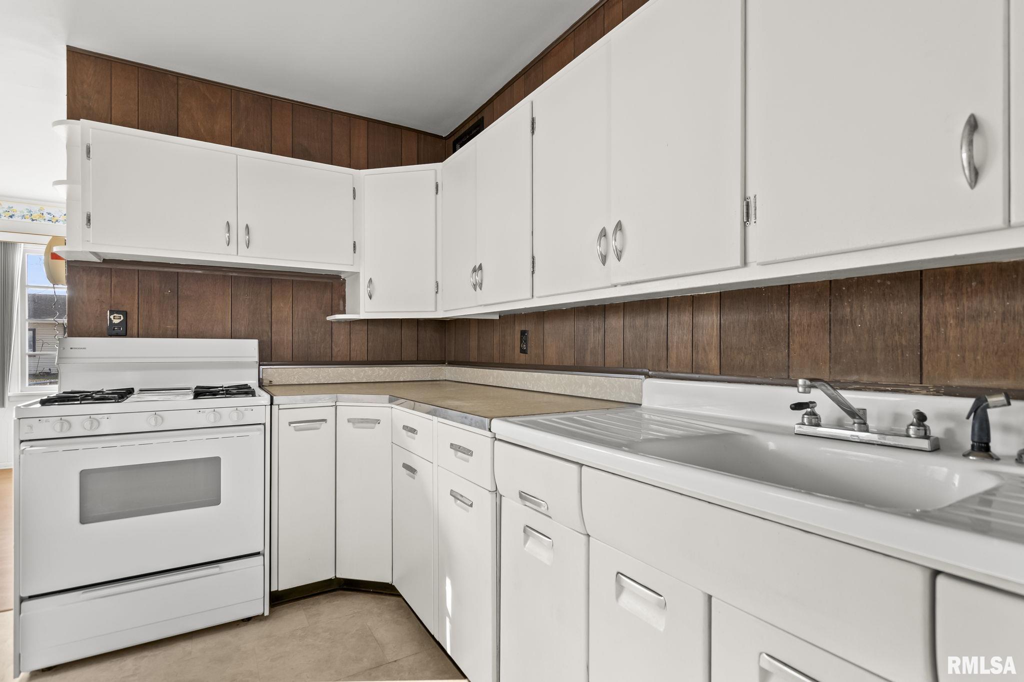 3416 South Lincoln Avenue Springfield, IL 62704 - Photo 14 of 32