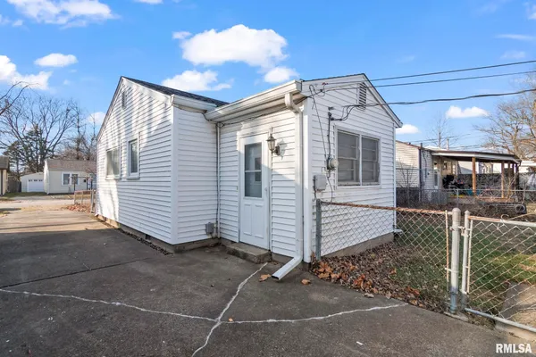 $98,900 | 3416 South Lincoln Avenue, Springfield, IL 62704