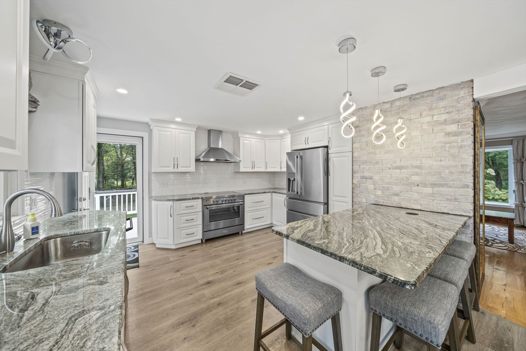 101 Rocky Hill Road Rehoboth, MA 02769 - Photo 3 of 24 Gallery Image 3