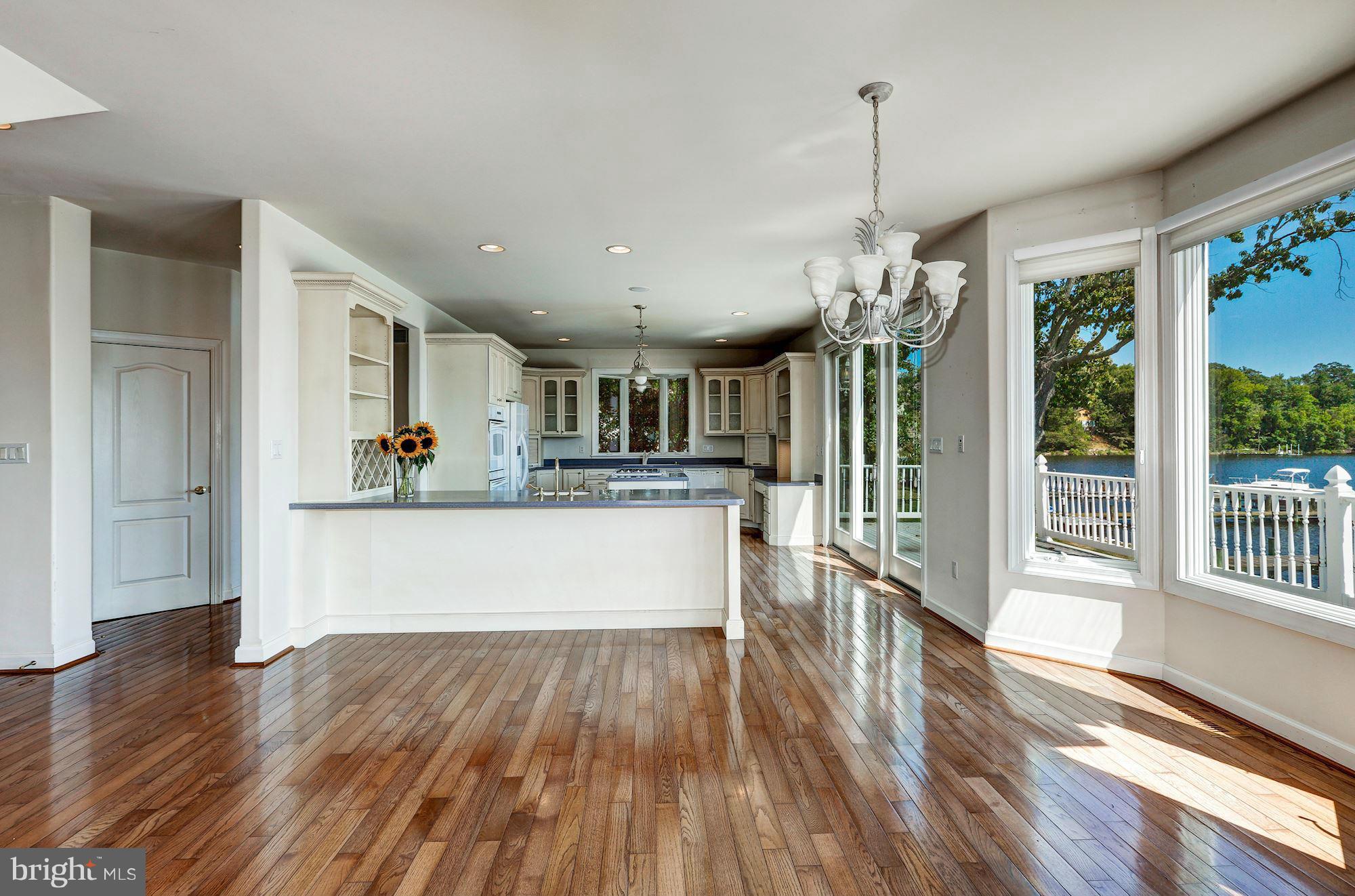 3027 Friends Road Annapolis, MD 21401 - Photo 10 of 30 Breakfast Area / Gourmet Kitchen