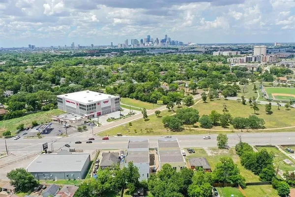 $1,695 | 4722 Old Spanish Trail, Unit B201, Houston, TX 77021