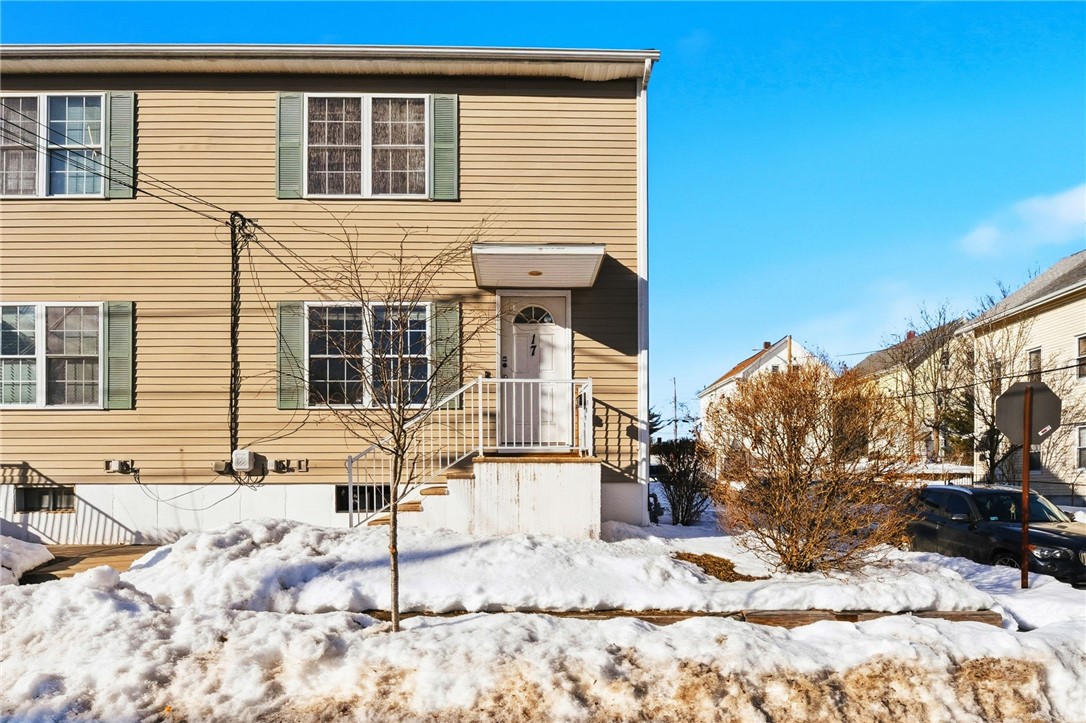 17 Grotto Avenue, Unit 1 Pawtucket, RI 02860 - Photo 22 of 23