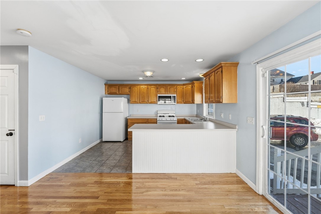 17 Grotto Avenue, Unit 1 Pawtucket, RI 02860 - Photo 6 of 23