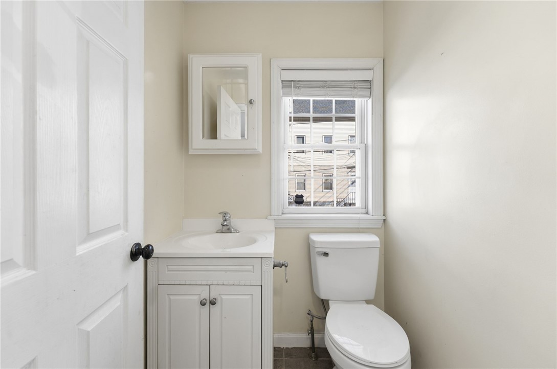 17 Grotto Avenue, Unit 1 Pawtucket, RI 02860 - Photo 10 of 23