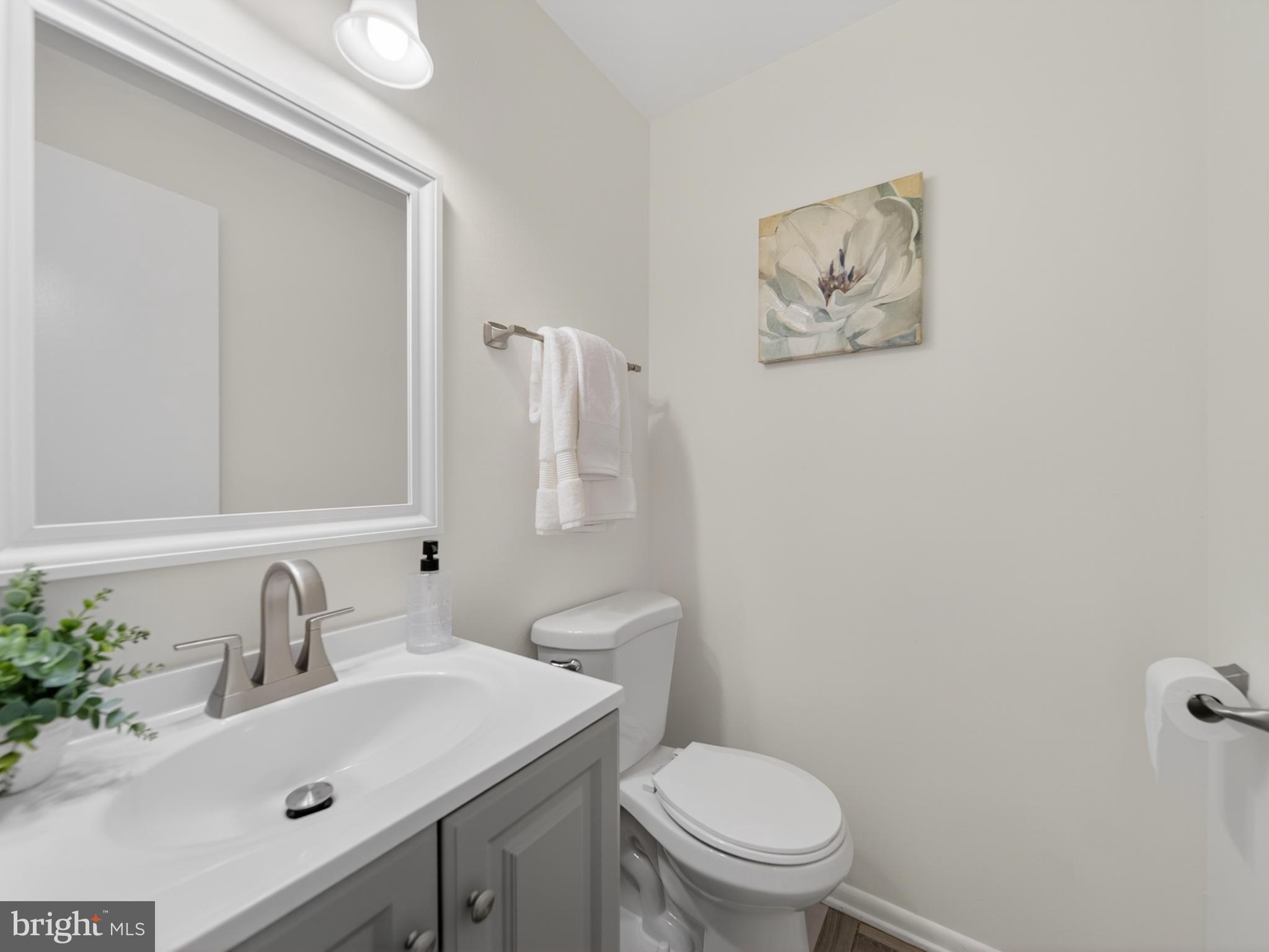 7417 Whernside Street Lorton, VA 22079 - Photo 9 of 48