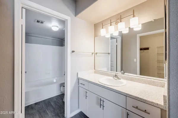$1,469 | 5151 East Guadalupe Road, Unit B1, Phoenix, AZ 85044