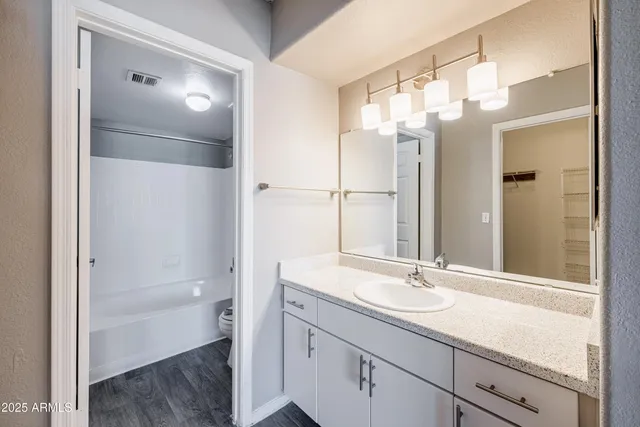 $1,451 | 5151 East Guadalupe Road, Unit B1, Phoenix, AZ 85044