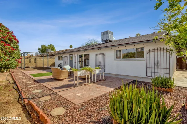 $485,000 | 1704 East Bell De Mar Drive, Tempe, AZ 85283