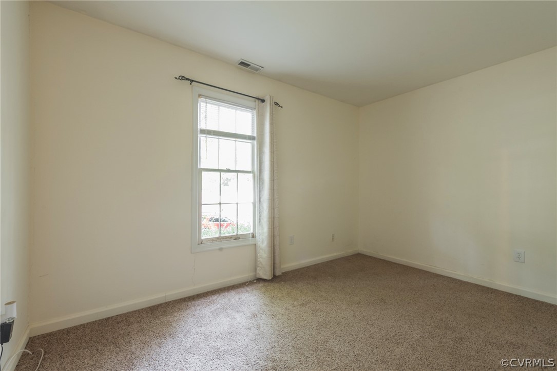 2937 Shiloh Church Road Midlothian, VA 23112 - Photo 20 of 24 an empty room with a window