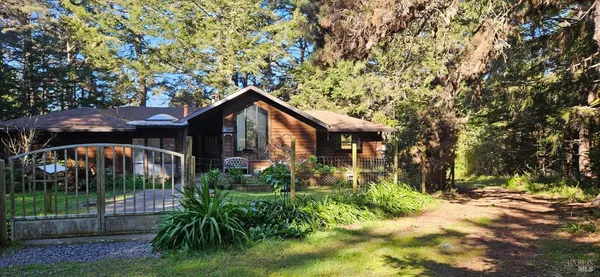 $849,000 | 46320 Iversen Road, Gualala, CA 95445