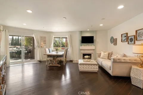 $899,000 | 400 Lake Street, Unit 105, Huntington Beach, CA 92648