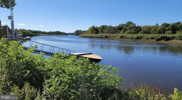 $3,200 | 802 6th Avenue, Croydon, PA 19021