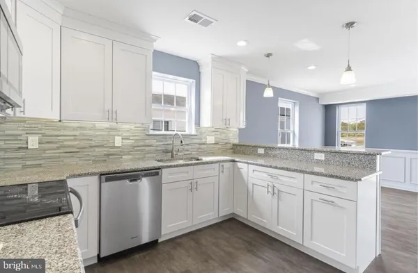 $3,200 | 802 6th Avenue, Croydon, PA 19021