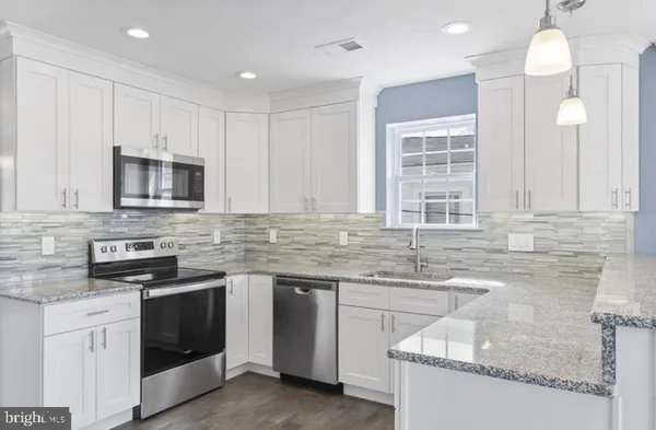 $3,200 | 802 6th Avenue, Croydon, PA 19021