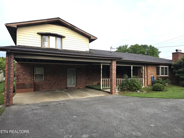 $229,900 | 1203 Winchester Avenue, Middlesboro, KY 40965