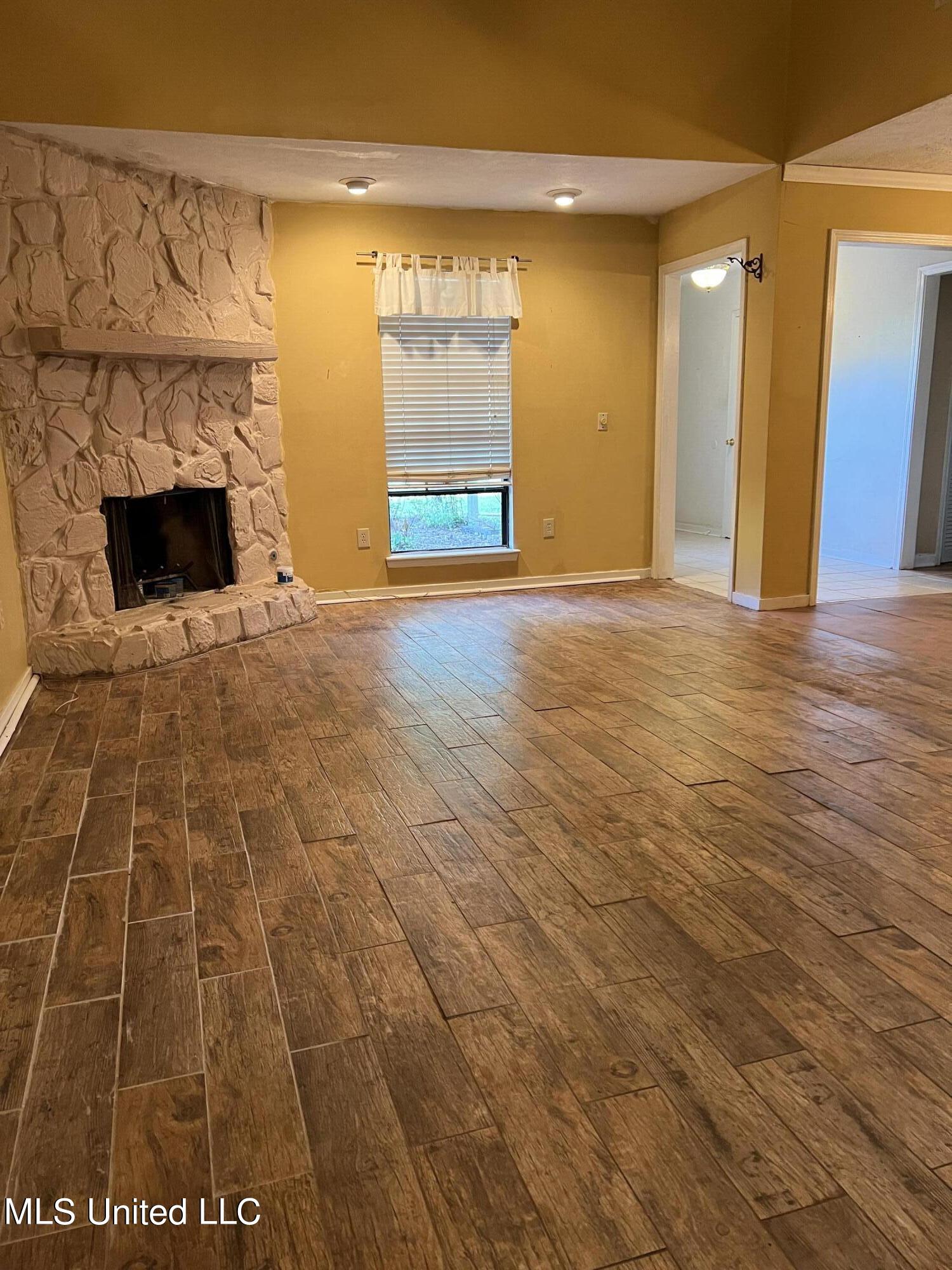 321 Longmeadow Court Ridgeland, MS 39157 - Photo 2 of 10 IMG_1871