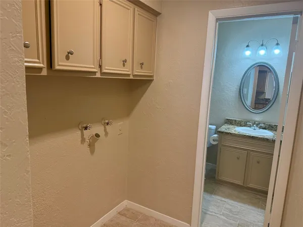 $1,895 | 5429 10th Street, Katy, TX 77493