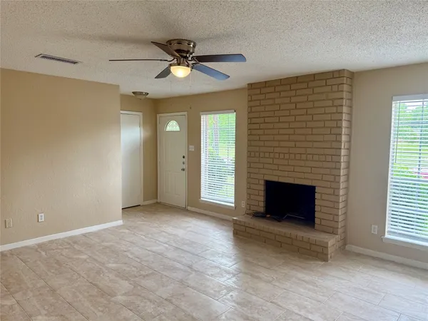 $1,895 | 5429 10th Street, Katy, TX 77493