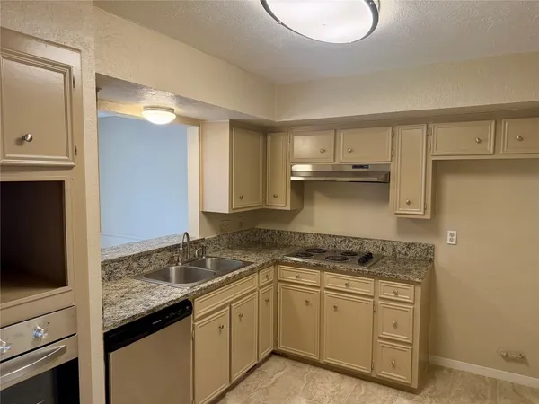 $1,895 | 5429 10th Street, Katy, TX 77493