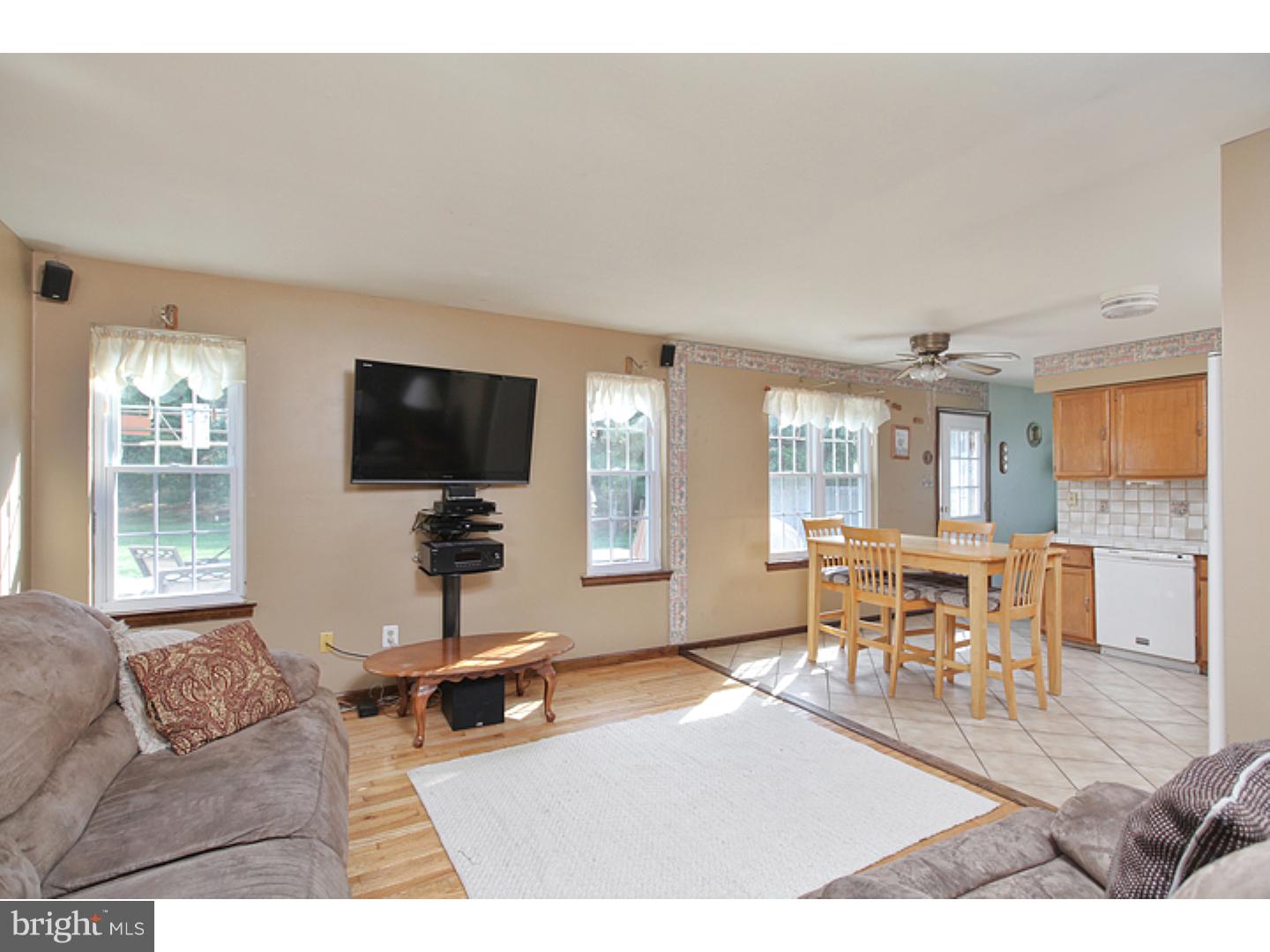 23 Mayapple Road Sicklerville, NJ 08081 - Photo 5 of 14 Gallery Image 5