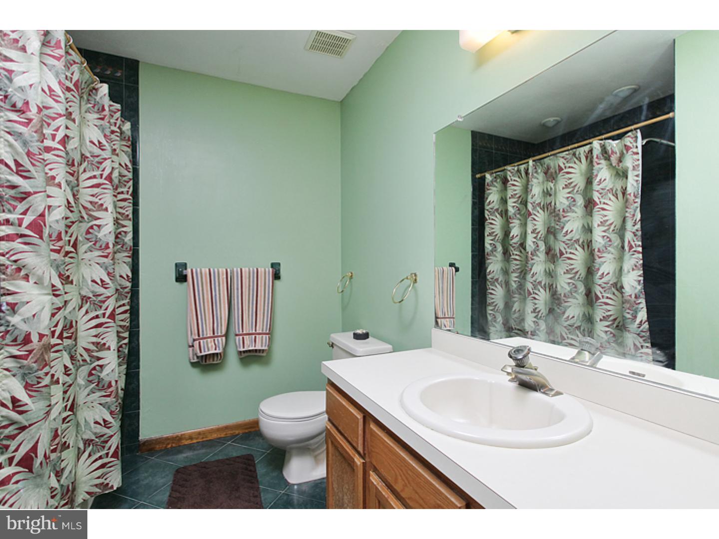 23 Mayapple Road Sicklerville, NJ 08081 - Photo 8 of 14 Gallery Image 8