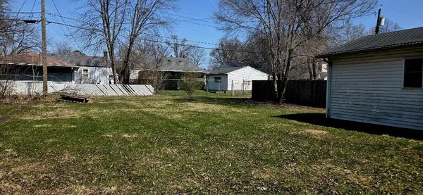 $190,000 | 2635 Parkway Drive, Highland, IN 46322
