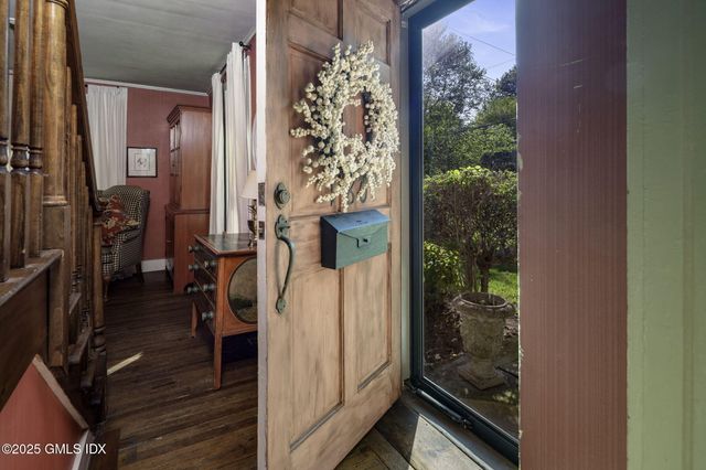 a view of a entryway