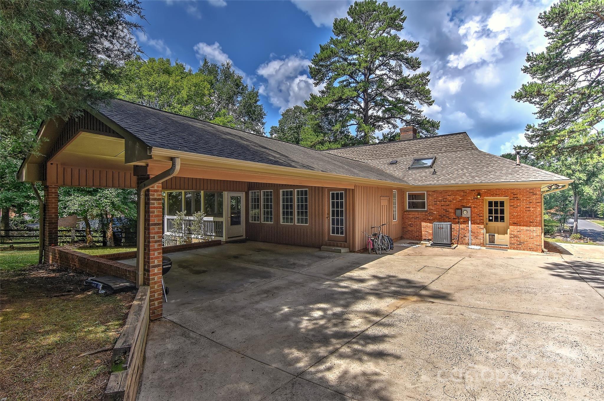 2400 Twilight Road Charlotte, NC 28210 - Photo 34 of 37 Gallery Image 34