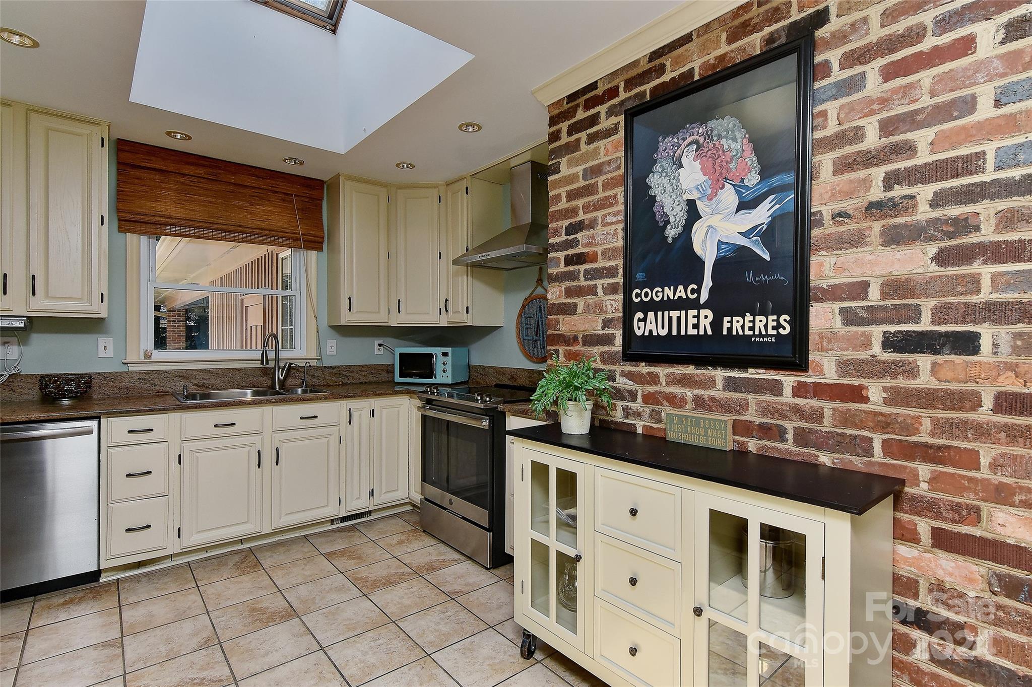 2400 Twilight Road Charlotte, NC 28210 - Photo 8 of 37 Gallery Image 8