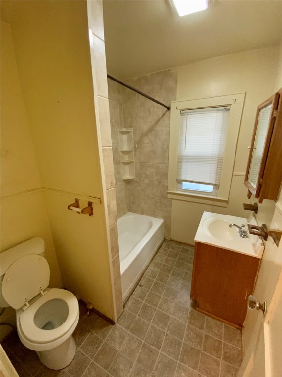 518 Augustine Street Rochester, NY 14613 - Photo 10 of 20 upstairs bathroom