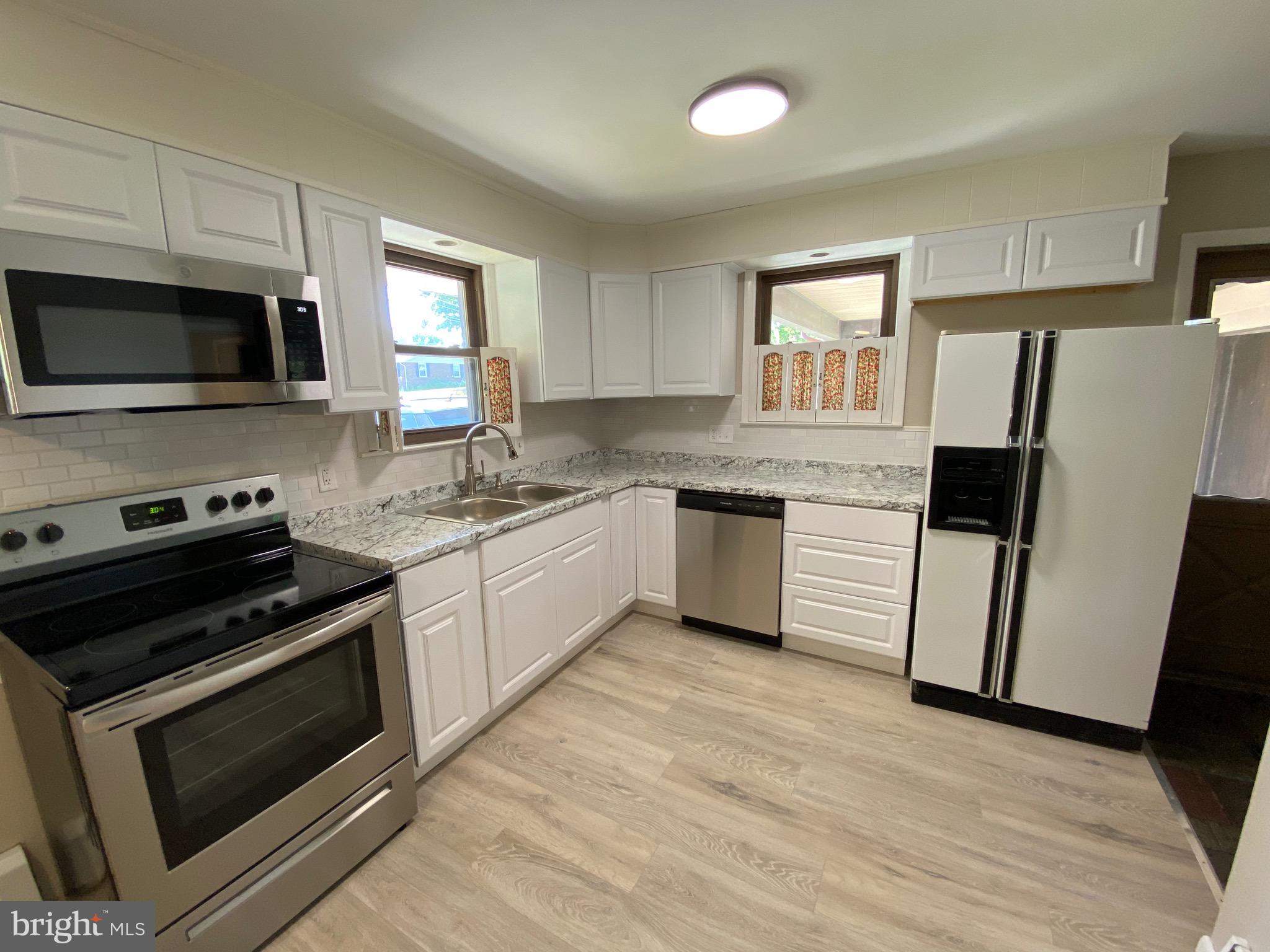 26 East Swartzville Road Denver, PA 17517 - Photo 3 of 23 Gallery Image 3