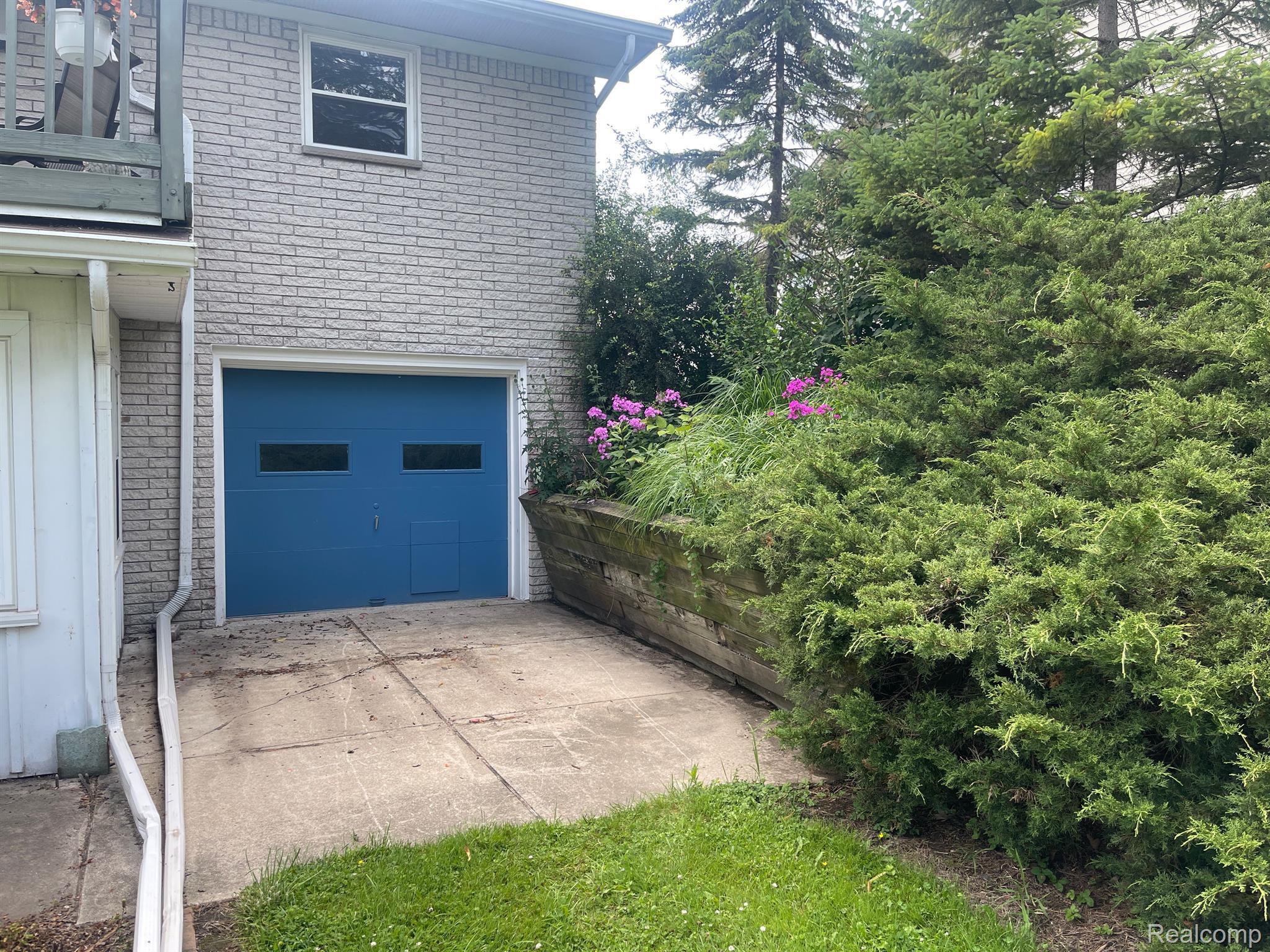 3020 South Custer Road Monroe, MI 48161 - Photo 65 of 81 2ND GARAGE THAT IS 12X27. ACCESS FROM BSMT OR BAY
