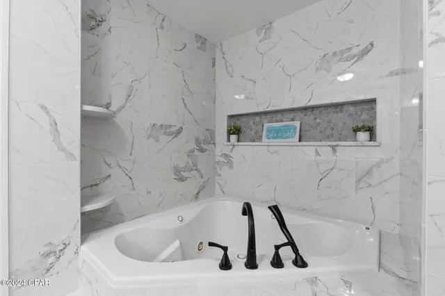 $679,900 | 1528 Hilltop Drive, Bonifay, FL 32425