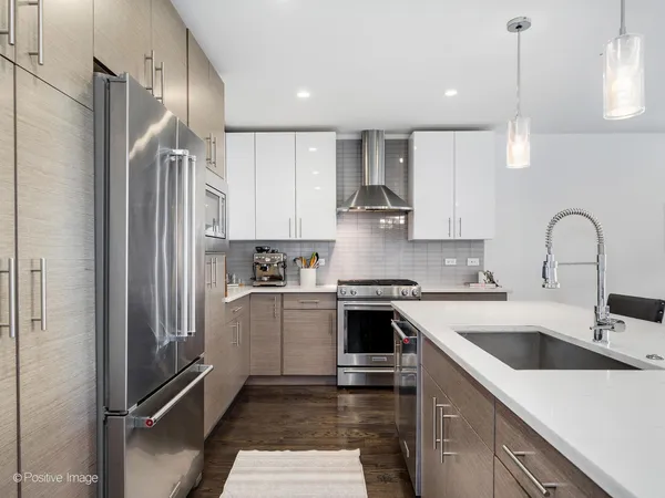 $625,000 | 2707 West Belmont Avenue, Unit 4W, Chicago, IL 60618