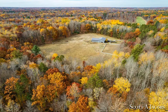 $3,200,000 | 1125 Chaput Drive, Sears, MI 49679