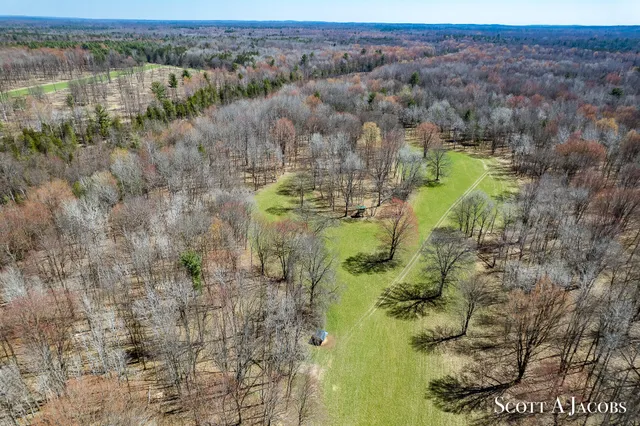 $3,200,000 | 1125 Chaput Drive, Sears, MI 49679