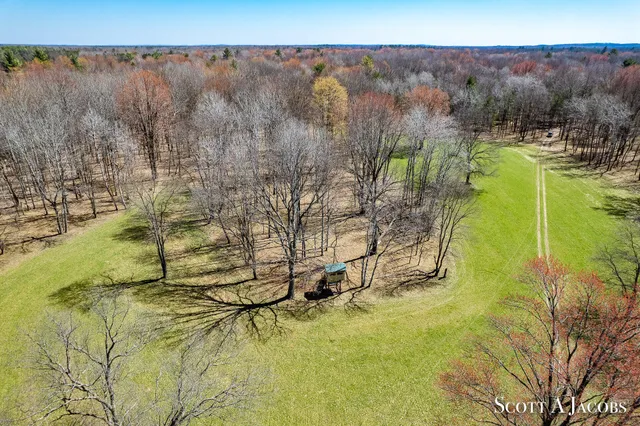 $3,200,000 | 1125 Chaput Drive, Sears, MI 49679