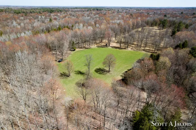$3,200,000 | 1125 Chaput Drive, Sears, MI 49679