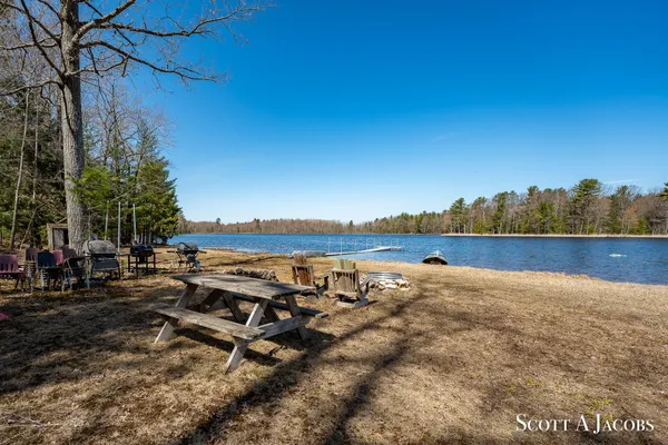 $3,200,000 | 1125 Chaput Drive, Sears, MI 49679